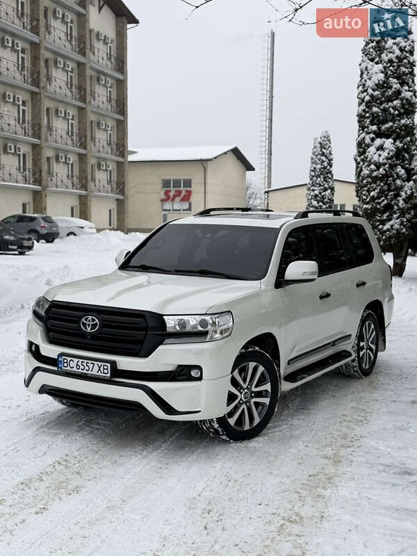 Внедорожник / Кроссовер Toyota Land Cruiser 2016 в Львове фото 10 Внедорожник / Кроссовер Toyota Land Cruiser 2016 в Львове