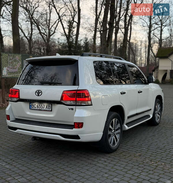 Внедорожник / Кроссовер Toyota Land Cruiser 2016 в Львове фото 30 Внедорожник / Кроссовер Toyota Land Cruiser 2016 в Львове