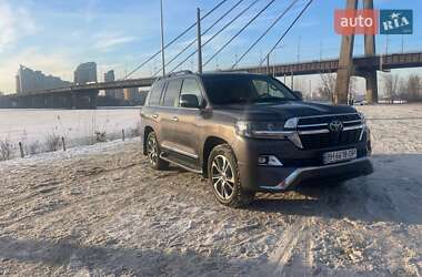 Внедорожник / Кроссовер Toyota Land Cruiser 2017 в Киеве