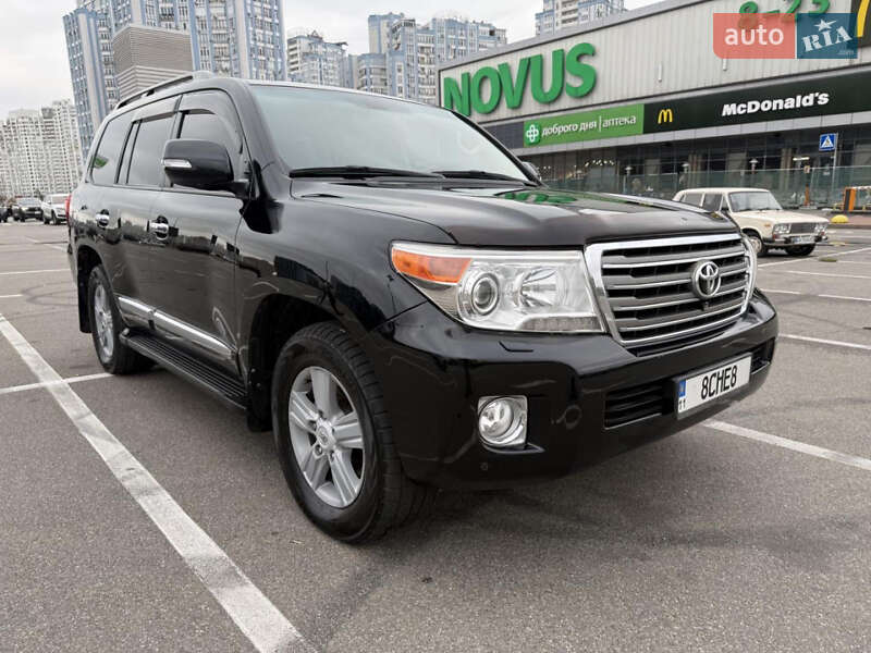 Toyota Land Cruiser 2013