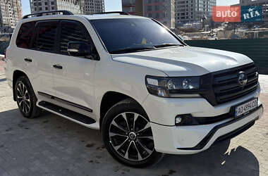 Внедорожник / Кроссовер Toyota Land Cruiser 2017 в Киеве