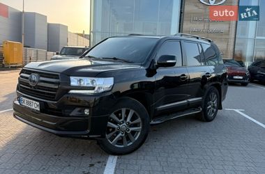 Позашляховик / Кросовер Toyota Land Cruiser 2012 в Рівному