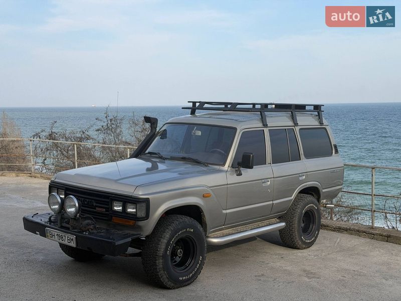 Toyota Land Cruiser 1989