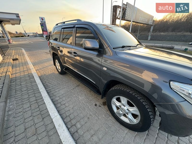 Внедорожник / Кроссовер Toyota Land Cruiser 2011 в Львове