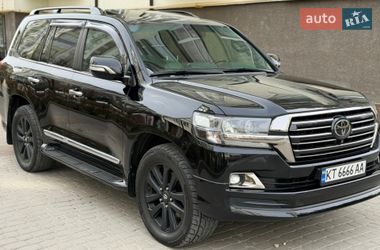 Внедорожник / Кроссовер Toyota Land Cruiser 2018 в Ивано-Франковске