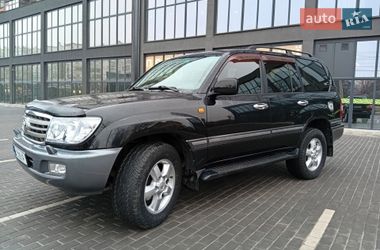 Позашляховик / Кросовер Toyota Land Cruiser 2006 в Полтаві