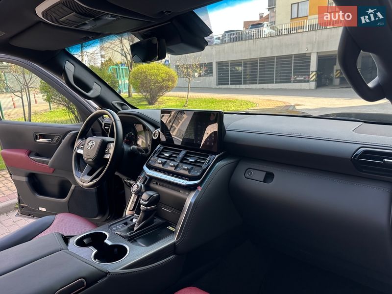 Внедорожник / Кроссовер Toyota Land Cruiser 2023 в Киеве