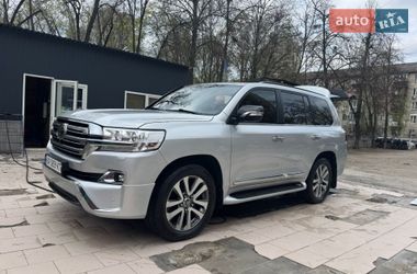Внедорожник / Кроссовер Toyota Land Cruiser 2016 в Киеве