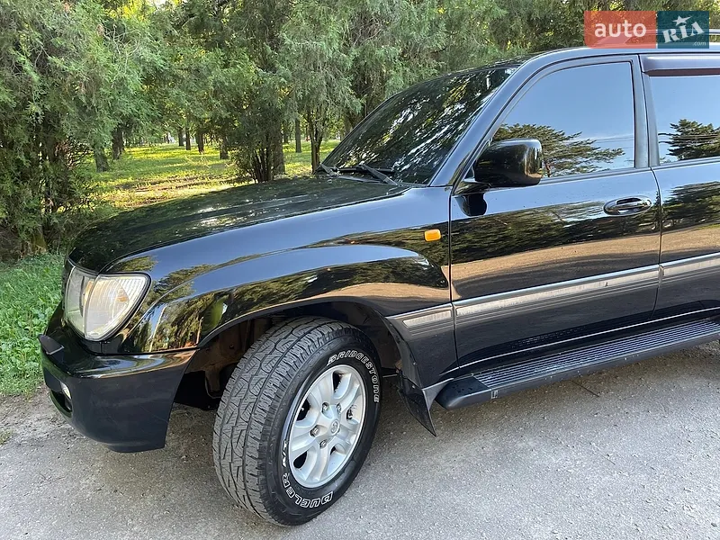 Toyota Land Cruiser 2004