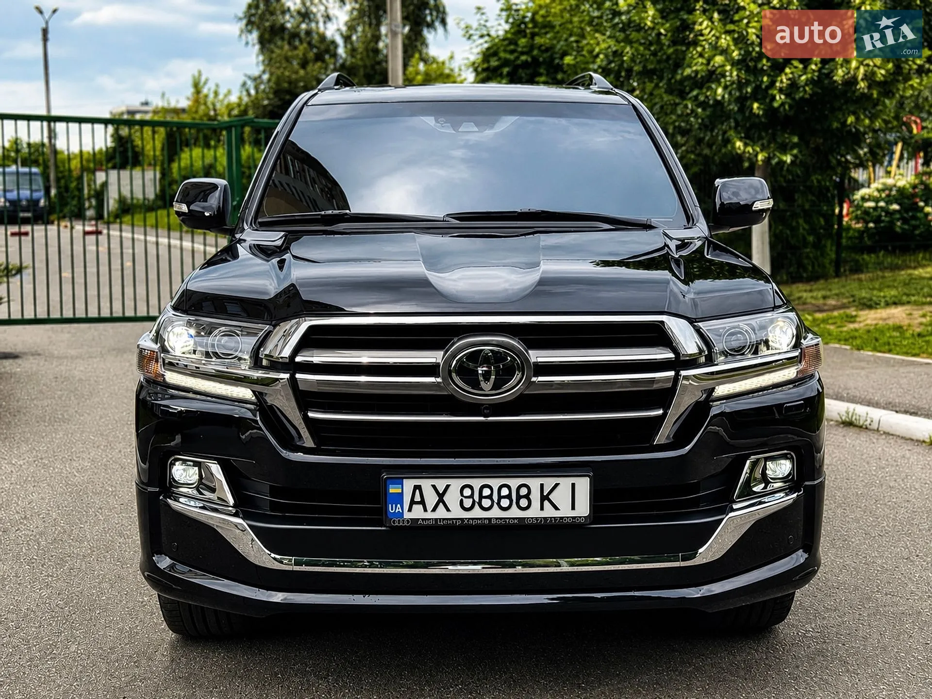 2018 Toyota Land Cruiser - фото 1