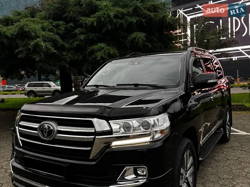Toyota Land Cruiser