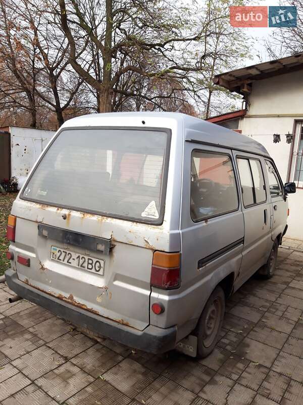 Минивэн Toyota LiteAce 1988 в Ровно фото 3 Минивэн Toyota LiteAce 1988 в Ровно