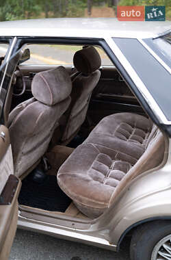 Седан Toyota Mark II 1987 в 