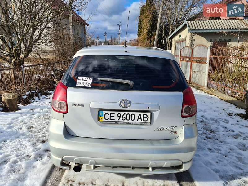 Хетчбек Toyota Matrix 2004 в Чернівцях