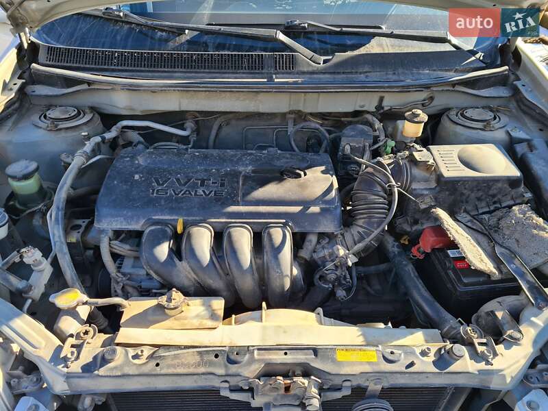 Хетчбек Toyota Matrix 2004 в Чернівцях