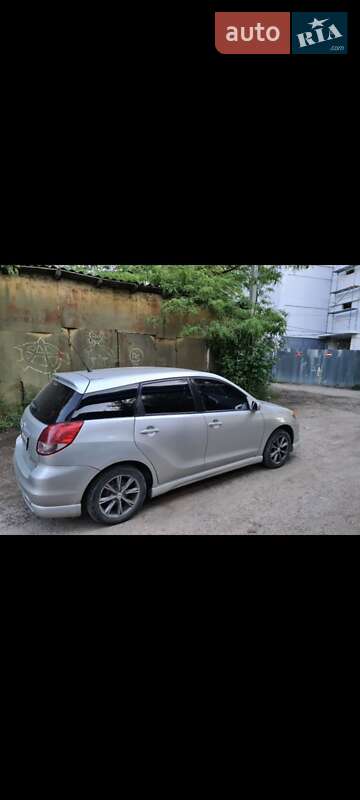 Хетчбек Toyota Matrix 2004 в Чернівцях