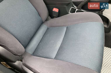 Хэтчбек Toyota Matrix 2005 в 