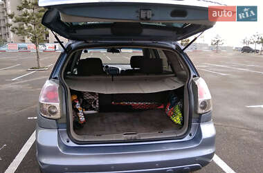 Хэтчбек Toyota Matrix 2004 в 