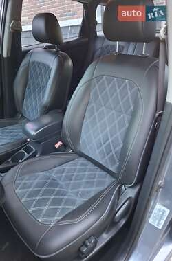Хэтчбек Toyota Matrix 2003 в 