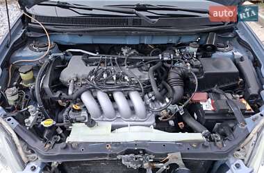 Хэтчбек Toyota Matrix 2003 в 
