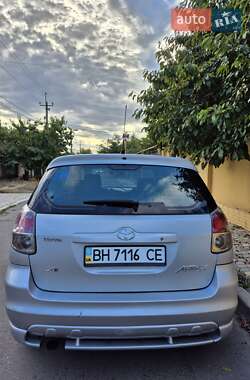 Хэтчбек Toyota Matrix 2006 в 
