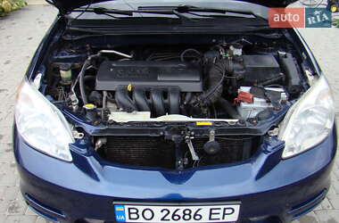 Хэтчбек Toyota Matrix 2004 в 
