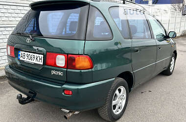 Минивэн Toyota Picnic 2000 в Виннице
