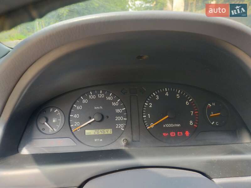 Мінівен Toyota Picnic 1998 в Львові