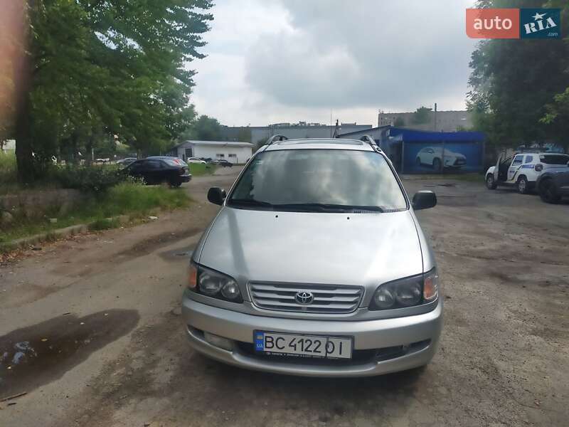 Мінівен Toyota Picnic 1998 в Львові