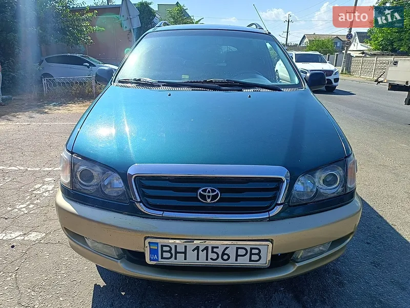 Toyota Picnic 1998