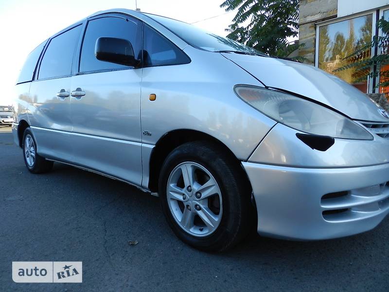 Минивэн Toyota Previa 2003 в 