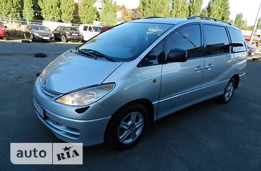 Минивэн Toyota Previa 2003 в 