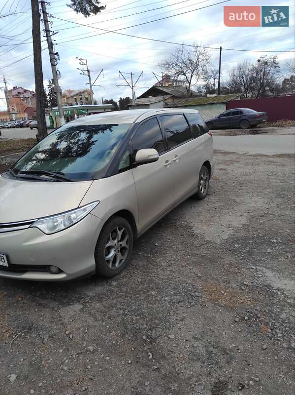 Минивэн Toyota Previa 2008 в Киеве