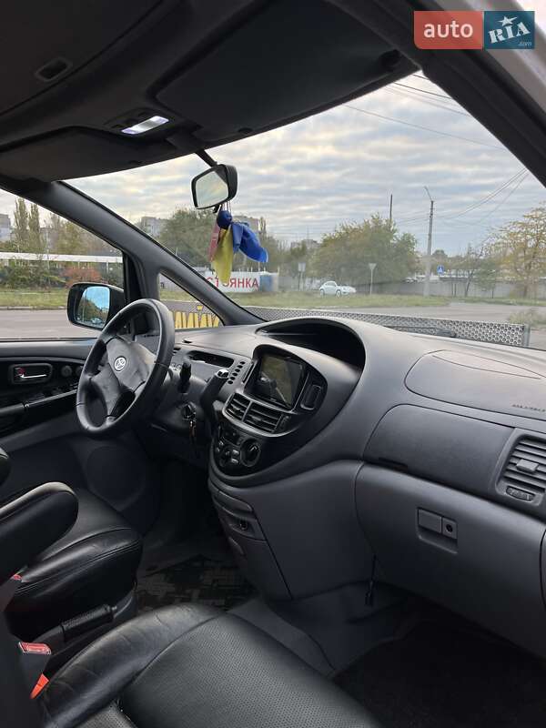 Мінівен Toyota Previa 2000 в Миколаєві