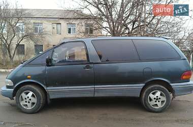 Минивэн Toyota Previa 1990 в 