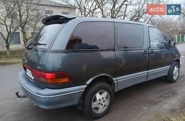 Минивэн Toyota Previa 1990 в 