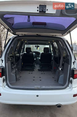 Минивэн Toyota Previa 2000 в 