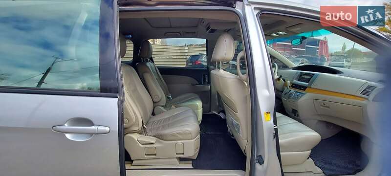 Минивэн Toyota Previa 2007 в Кривом Роге фото 5 Минивэн Toyota Previa 2007 в Кривом Роге