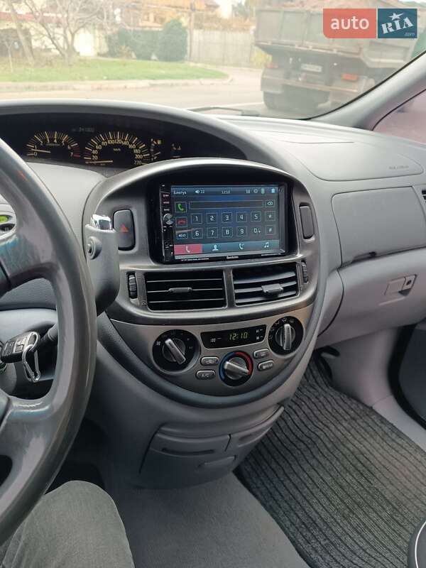 Минивэн Toyota Previa 2000 в Одессе