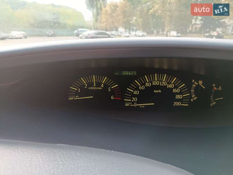 Минивэн Toyota Previa 2001 в Виннице