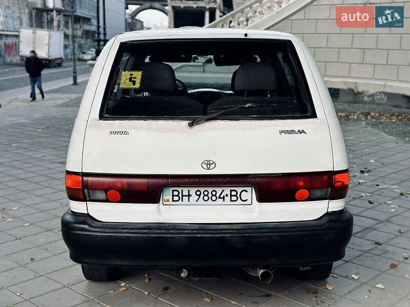 Минивэн Toyota Previa 1993 в Одессе