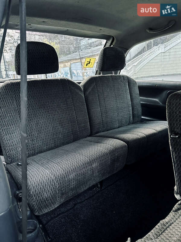 Минивэн Toyota Previa 1993 в Одессе