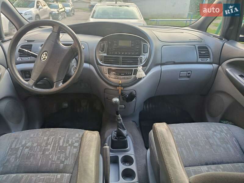 Мінівен Toyota Previa 2001 в Вінниці
