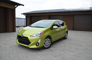 Toyota Prius C 2016