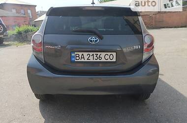 Хэтчбек Toyota Prius C 2014 в Кропивницком