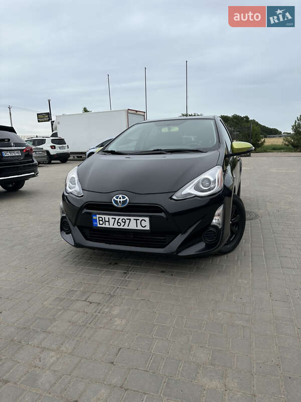 Toyota Prius C 2015