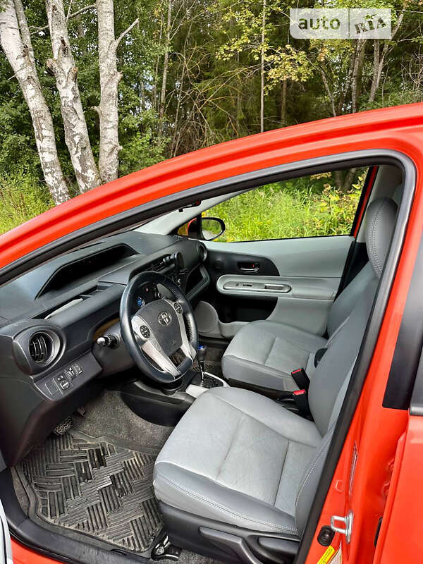 Хетчбек Toyota Prius C 2013 в Одесі фото 9 Хетчбек Toyota Prius C 2013 в Одесі