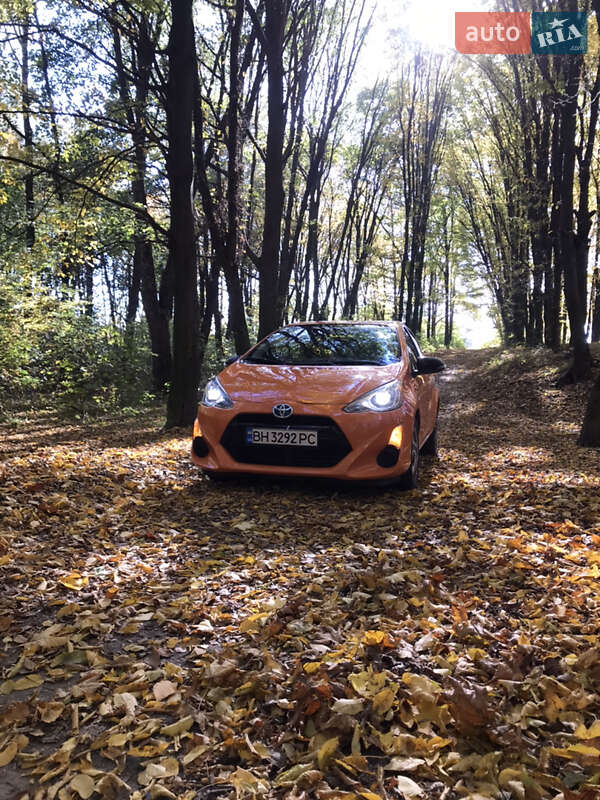 Toyota Prius C 2015