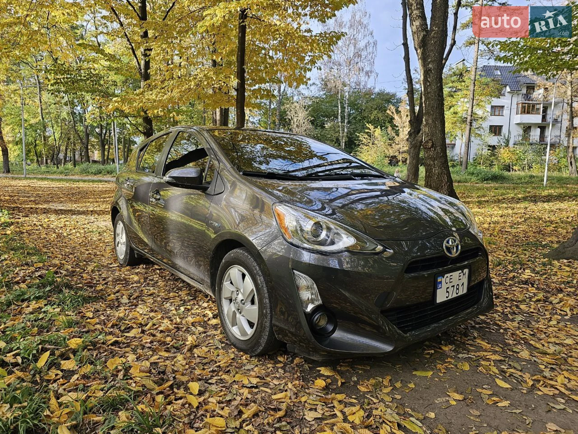 2016 Toyota Prius c - мініатюра 3