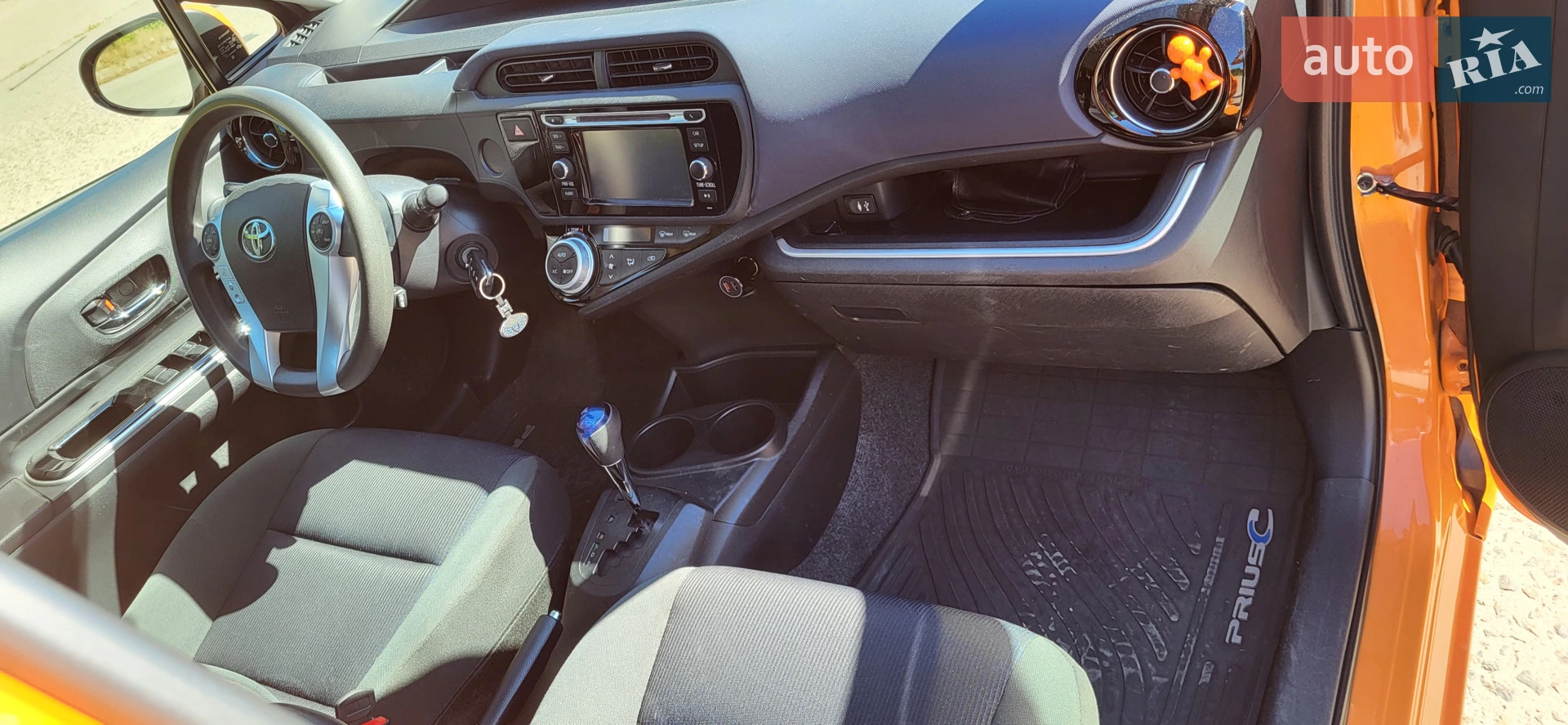 2015 Toyota Prius c - мініатюра 11